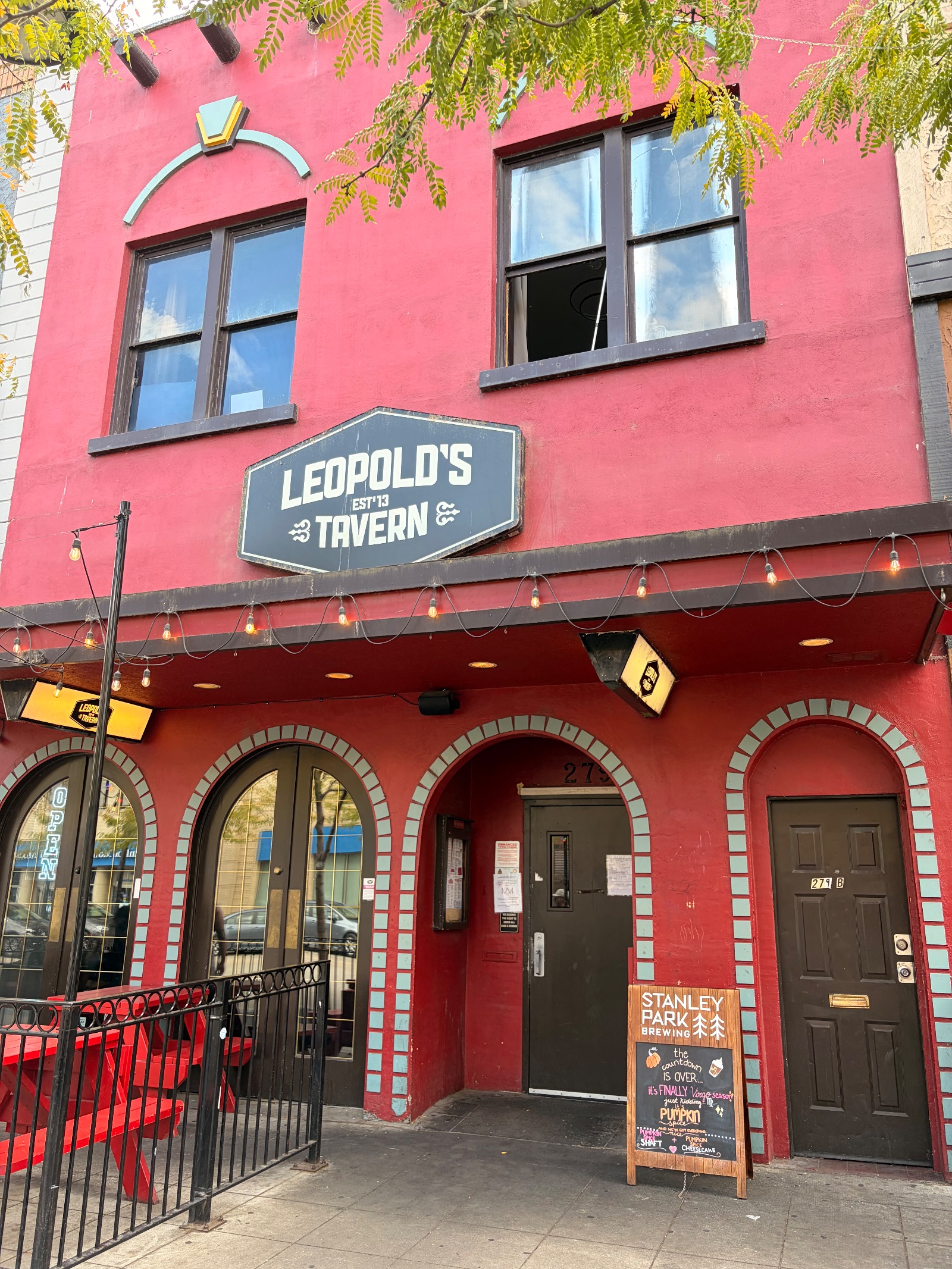 Leopold's Tavern